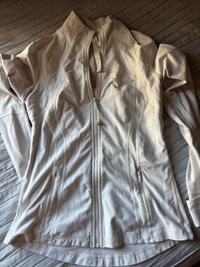 Women's Lululemon Define jacket, bone color